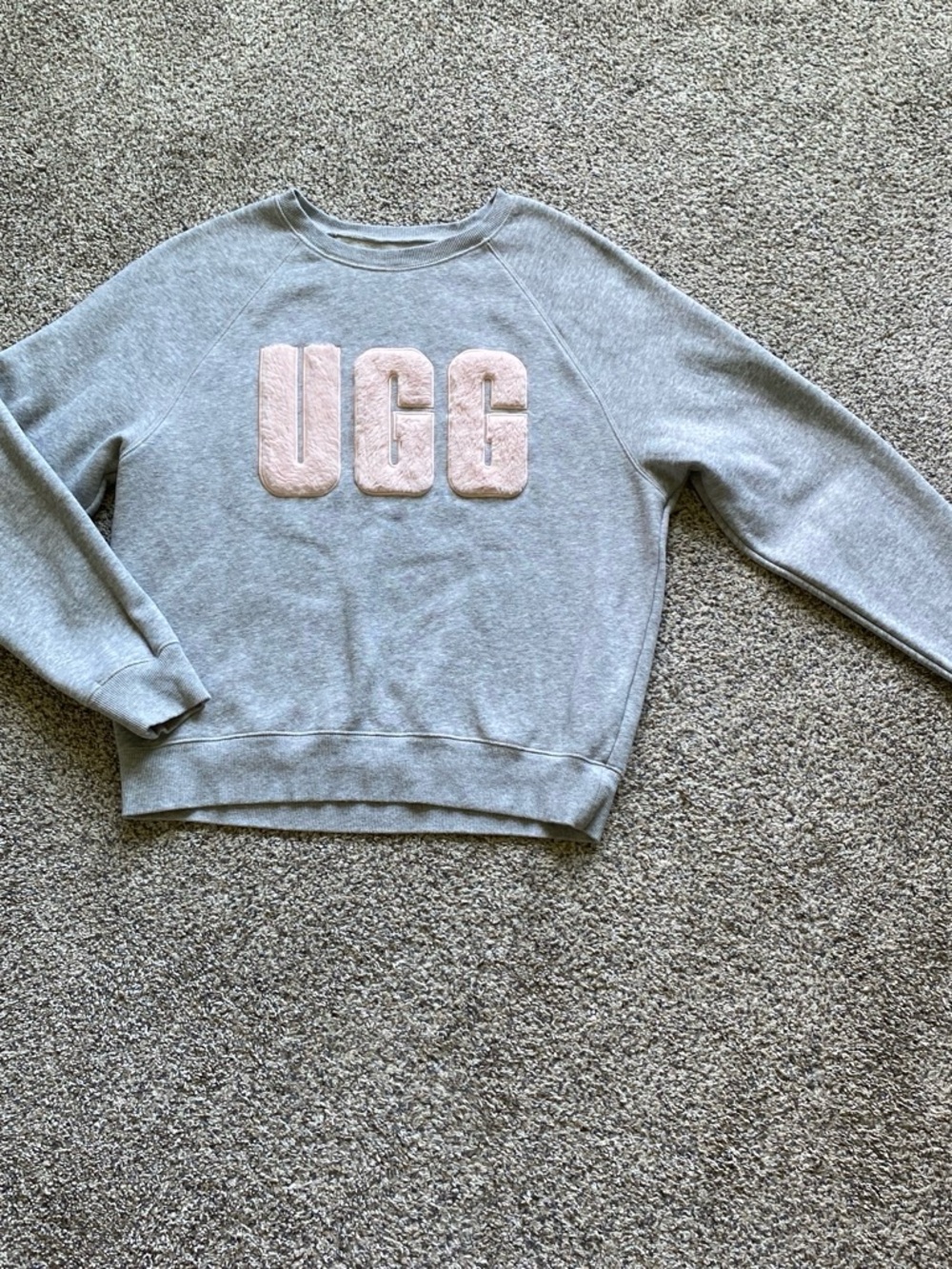 UGG Women’s Light Gray Crewneck Sweat shirt  with Pink Fuzzy Logo Size Small